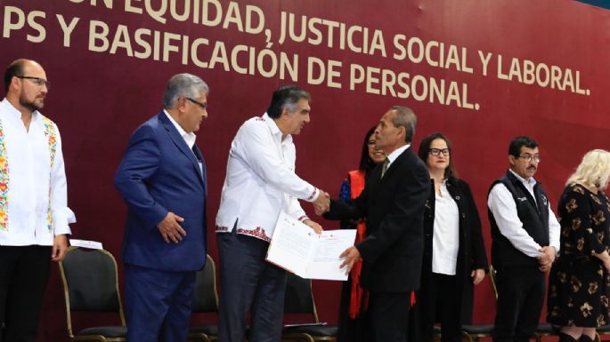 Entregan nombramientos a 3 mil maestros tamaulipecos