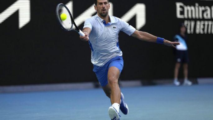 Djokovic sufre ante Fritz para alcanzar su 11ma semifinal del Abierto de Australia