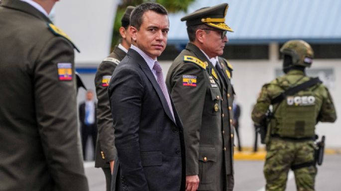 Presidente de Ecuador vincula polémica con México a la consulta popular de este fin de semana