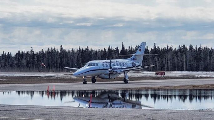 Se estrella avión de pasajeros en Canadá; hay 10 muertos