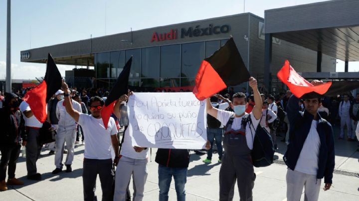 Trabajadores de Audi rechazan aumento de 7% y deciden continuar la huelga