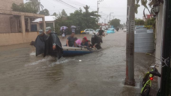 Caudal crecido del río Huacapa por John se lleva casas de habitantes en Chilpancingo (Videos)