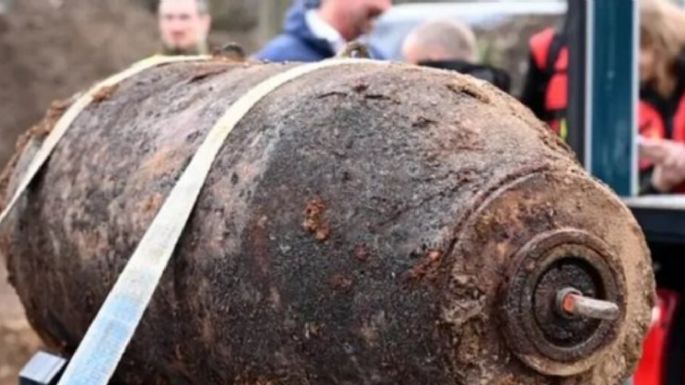 Desactivan una bomba de la Segunda Guerra Mundial en centro de ocio nocturno de Hamburgo (Alemania)