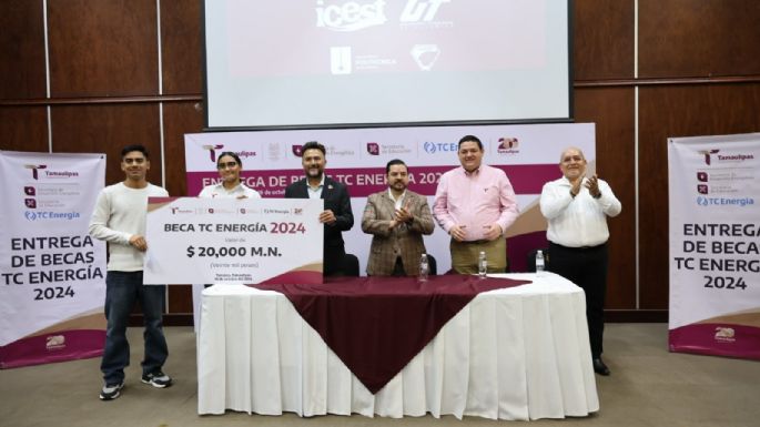 Entrega José Ramón Silva becas TC Energía 2024