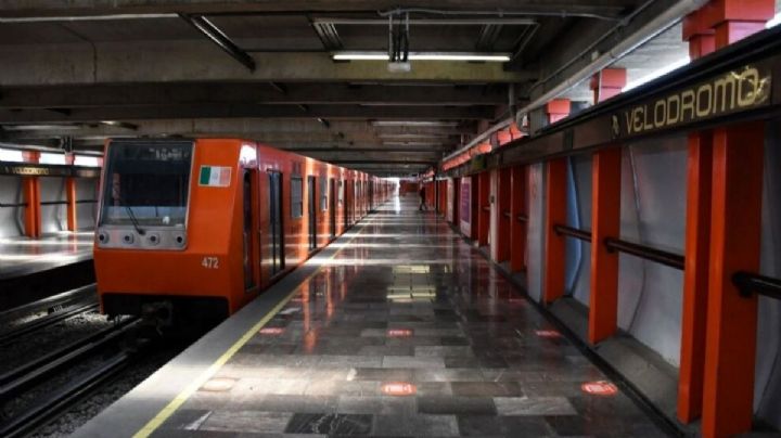 Multan con 2 mil pesos a usuario del Metro tras quedarse dormido en el vagón