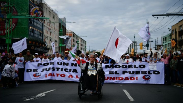 La disculpa pública “no basta”: el clamor en la marcha por el 2 de octubre