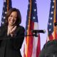 Kamala Harris celebra sus 60 años en acto de campaña con Stevie Wonder (Video)