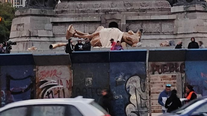 Escultura "caída" en el Ángel de la Independencia es para una filmación: Gobierno CDMX