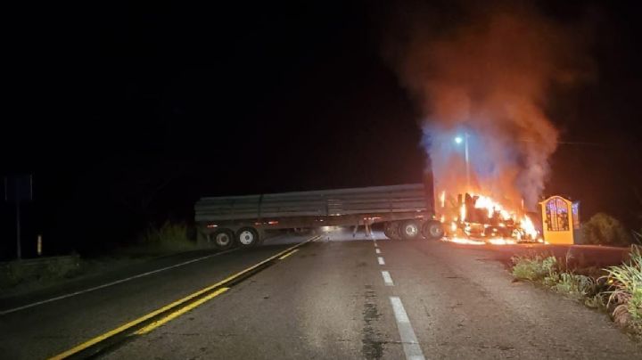 “Arde” Tecpan de Galeana, grupos armados se enfrentan con militares; hay cuatro muertos