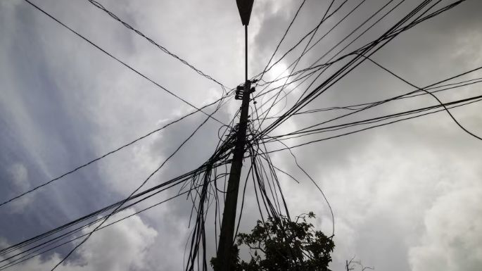 Ecuador aumenta de 8 a 14 horas diarias los cortes de luz ante una crisis energética sin precedentes