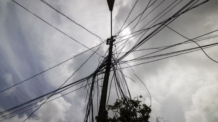 Ecuador aumenta de 8 a 14 horas diarias los cortes de luz ante una crisis energética sin precedentes