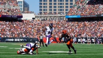 Gol de campo de Tucker después de largo acarreo de Henry da triunfo a Ravens 41-38 ante Bengals