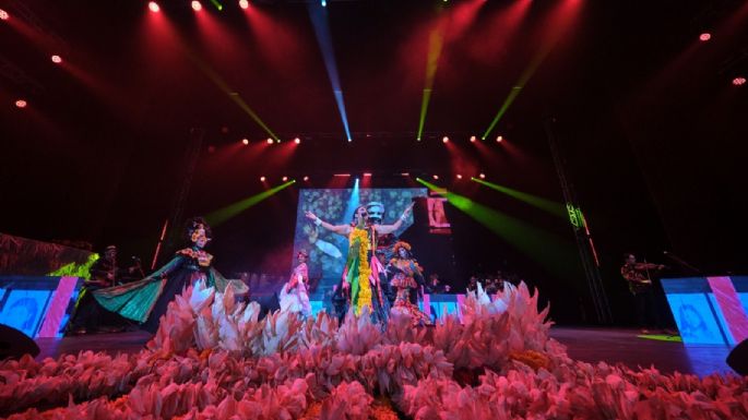 Lila Downs, emotiva ofrenda musical en honor al Día de Muertos en el Auditorio Nacional