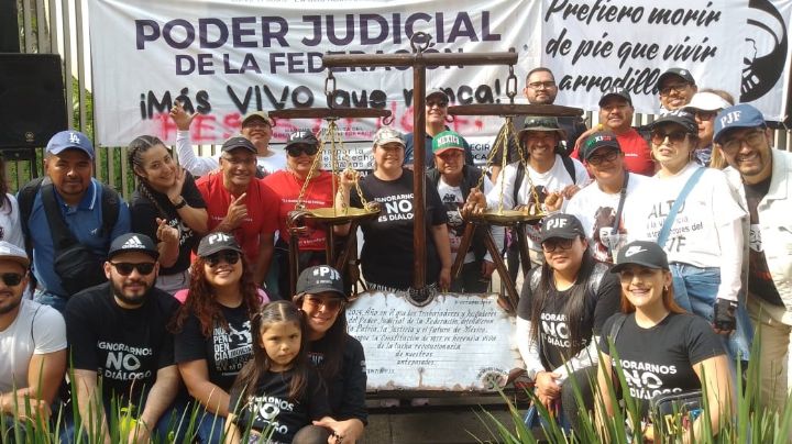 Colocan memorial en apoyo a juzgadores que declinaron laborar tras la reforma al PJF (Video)