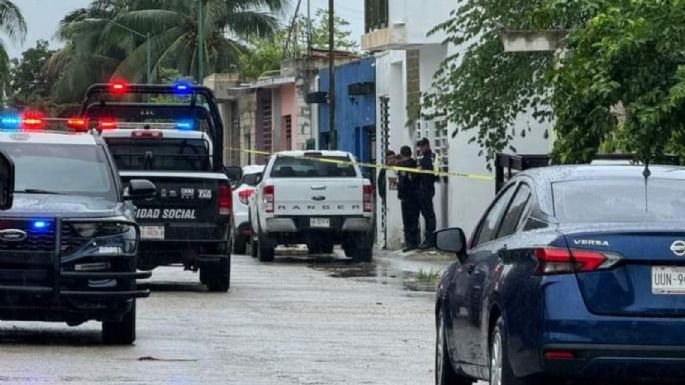 Balean vehículo del hermano del periodista Rubén Pat, asesinado en Playa del Carmen