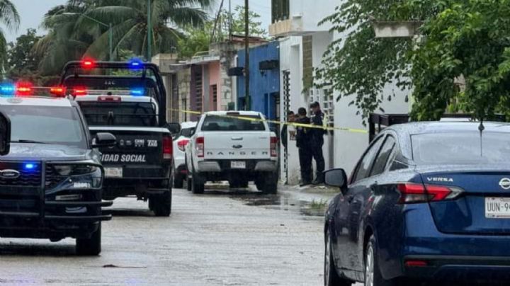 Balean vehículo del hermano del periodista Rubén Pat, asesinado en Playa del Carmen