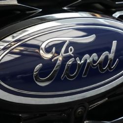 Ford recortará empleos por transición a vehículos eléctricos y dificultades económicas