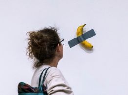 Cómo una banana con cinta adhesiva llegó a valuarse en un millón de dólares