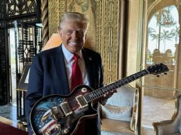 Donald Trump ahora venderá guitarras con precios de hasta 10 mil dólares