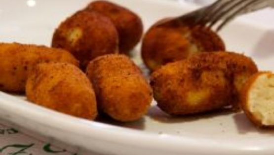 Sancionan a supermercado por despedir a empleado que se comió una croqueta