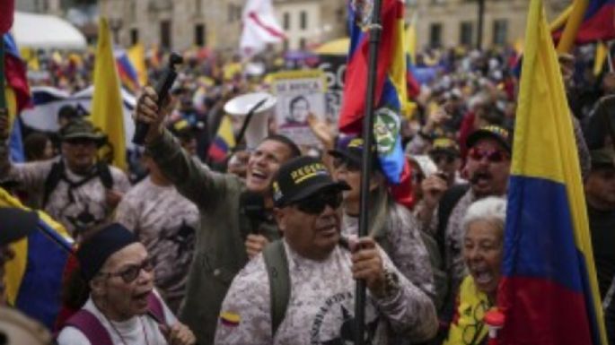 Miles de colombianos descontentos vuelven a las calles para protestar contra el gobierno de Petro