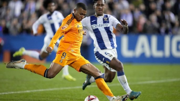 Mbappé marca y el Madrid se acerca al Barcelona en la liga española