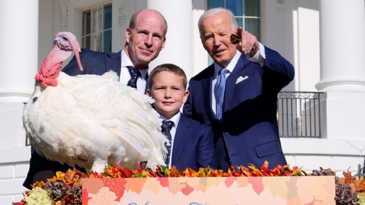 Biden indulta a pavos en su última Navidad en la Casa Blanca