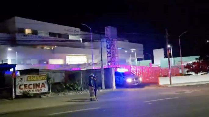 Comando armado ingresa a hospital de Atlixco; mata a paciente y a dos policías