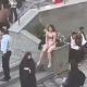 Arrestan a mujer iraní por protestar en ropa interior (Video)