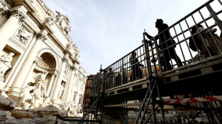 Turistas en Roma podrán contemplar Fuente de Trevi desde una pasarela, pero no podrán lanzar monedas