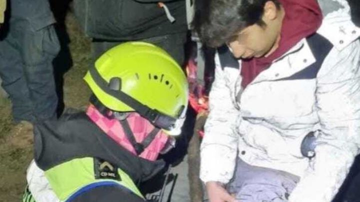 Rescatan a cuatro jóvenes extraviados en zona boscosa del Ajusco