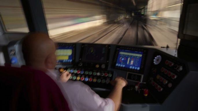 El metro de Barcelona recicla energía de frenado para cargar coches eléctricos