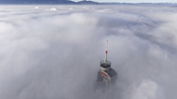 Sarajevo se asfixia con aire tóxico bajo una densa niebla invernal