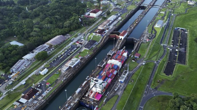 Trump amenaza con intentar recuperar el Canal de Panamá; el presidente Mulino lo rechaza