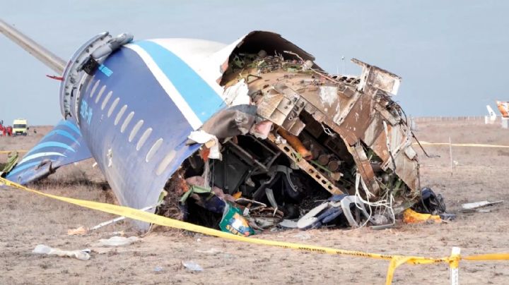 Aerolínea de Azerbaiyán suspende vuelos a más ciudades rusas tras accidente que dejó 38 muertos