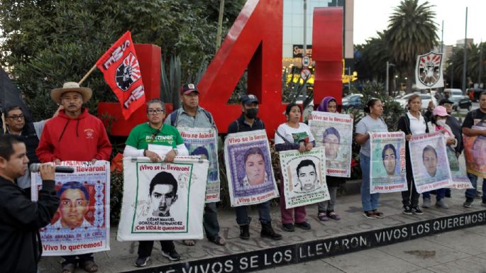 Tras una época de choques con AMLO, Sheinbaum y padres de Ayotzinapa acuerdan “no polarizar”