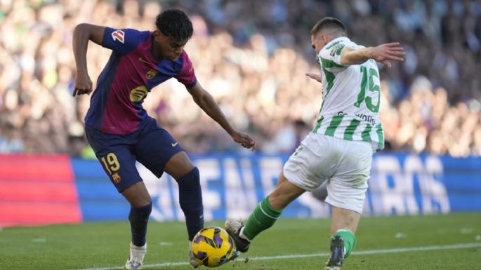 Flick es expulsado por protestar un penalti en el empate del Barcelona 2-2 ante el Betis