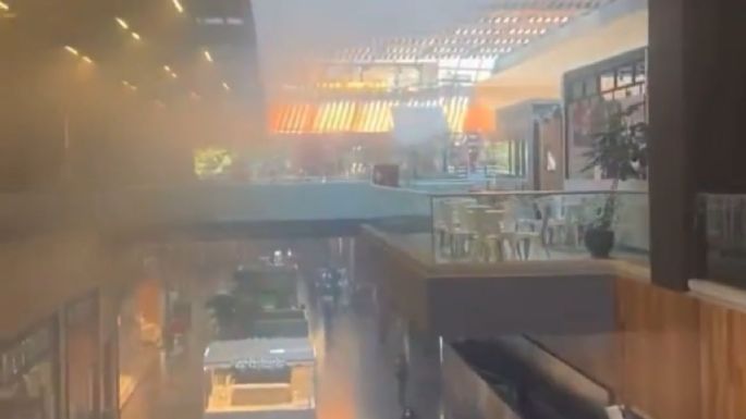 Incendio en El Farolito de la plaza Miyana en Polanco; evacúan a mil 500 personas (Videos)