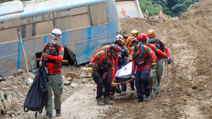 Filipinas confirma 54 muertos por deslizamiento en aldea minera