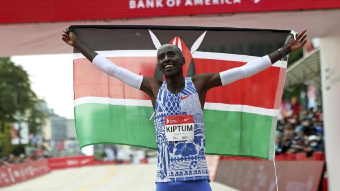 Muere en un choque el atleta Kelvin Kiptum; impusó récord mundial en el Maratón de Chicago en 2023