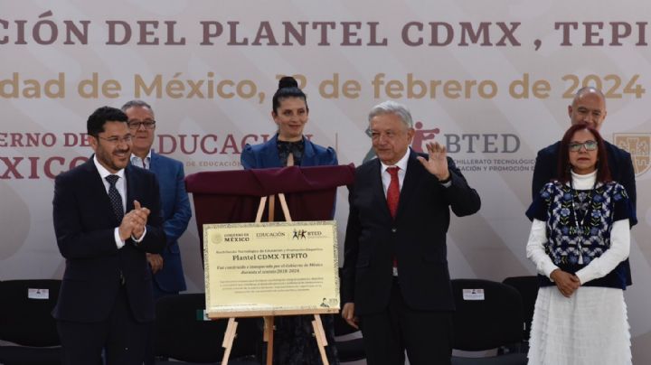 AMLO inaugura Bachillerato Tecnológico de Educación y Promoción Deportiva en Tepito