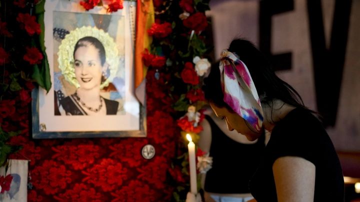 Una oración para Evita. ¿Por qué a 71 años de su muerte aún hay argentinos que añoran a Eva Perón?