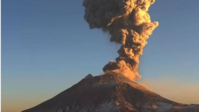 El volcán Popocatépetl registra explosión y una fumarola de mil 500 metros (Videos)