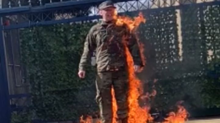 Soldado de EU se prende fuego frente a la embajada de Israel: "no seré complice del genocidio"