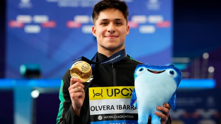 Osmar Olvera se convierte en campeón mundial en el trampolín de un metro