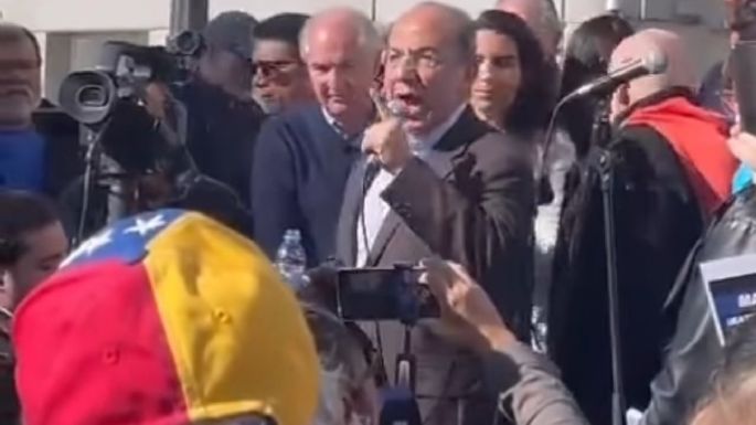 Calderón protesta en España a favor de María Corina, candidada presidencial venezolana inhabilitada