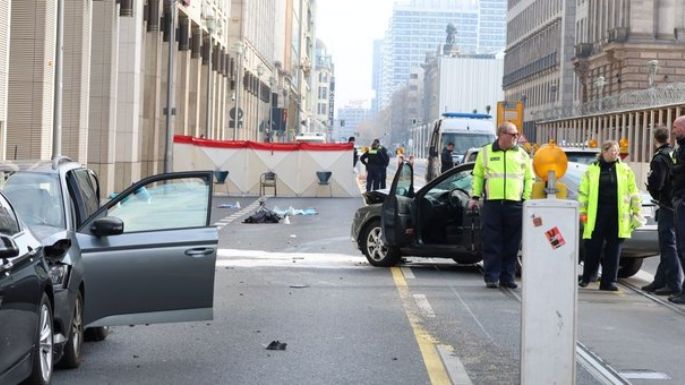 Conductor atropella y mata a mujer y su hijo de 4 años; visitaban Alemania