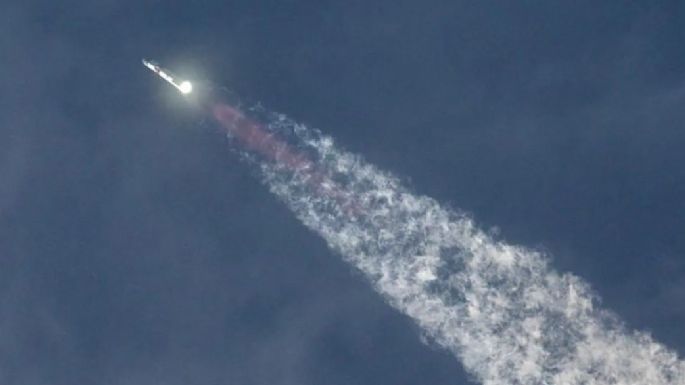 Megacohete de SpaceX despega en tercer vuelo de prueba desde Texas