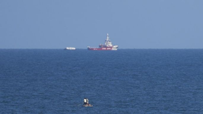 Primer barco humanitario se acerca a Gaza cargado con 200 toneladas de ayuda