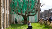 Banksy crea mural con árbol mutilado en Londres